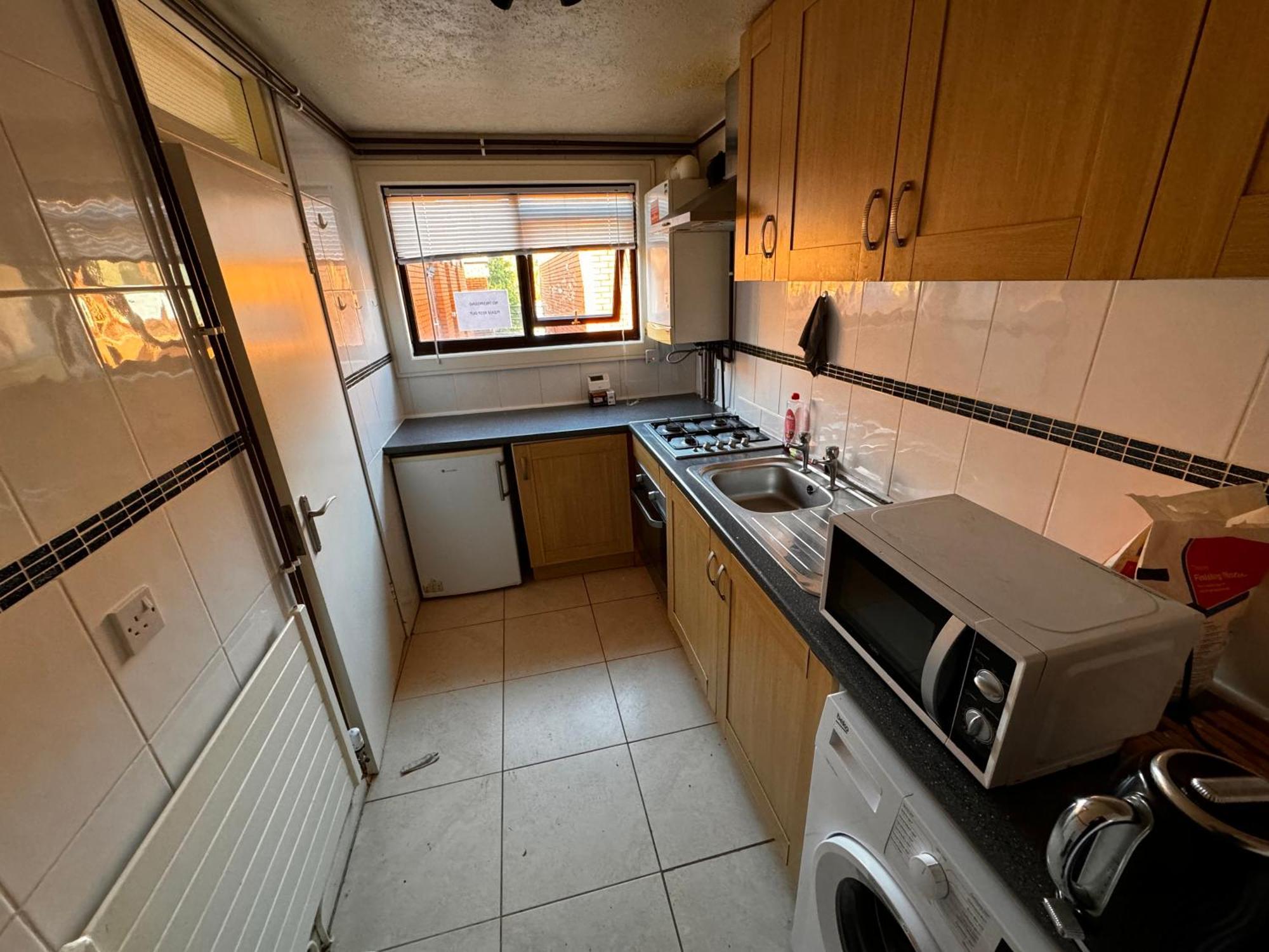 Two-Bedroom Flat Close To Uni & Shopping Center With Free Parking كوفنتري المظهر الخارجي الصورة