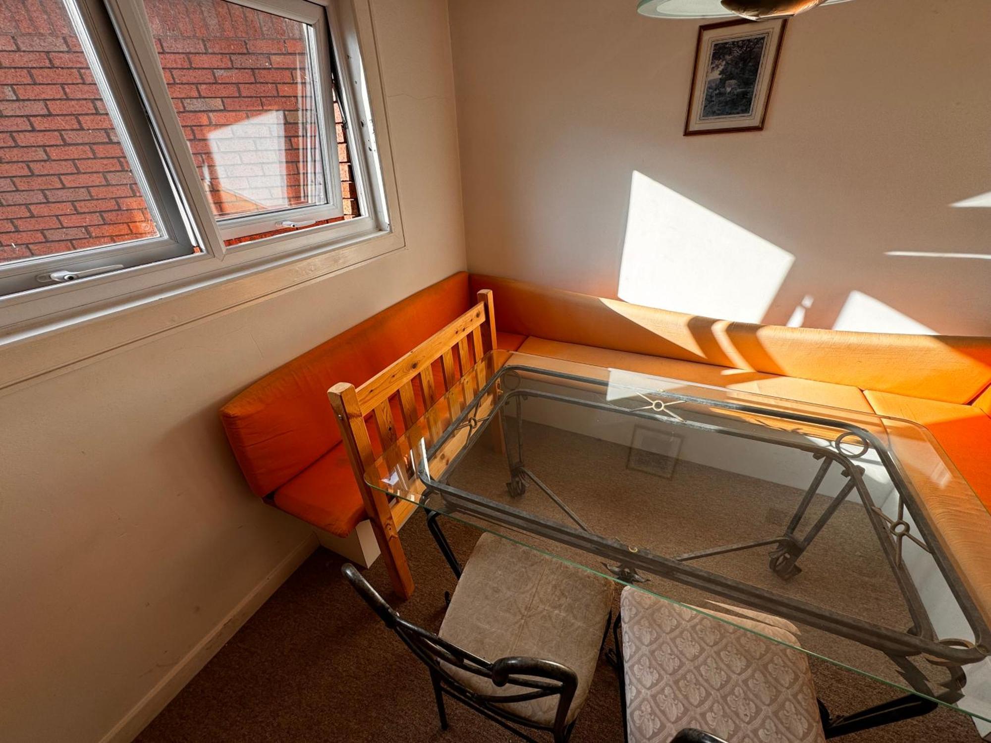 Two-Bedroom Flat Close To Uni & Shopping Center With Free Parking كوفنتري المظهر الخارجي الصورة
