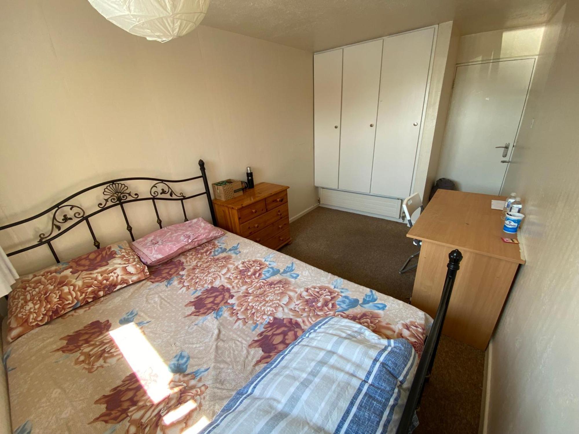 Two-Bedroom Flat Close To Uni & Shopping Center With Free Parking كوفنتري المظهر الخارجي الصورة